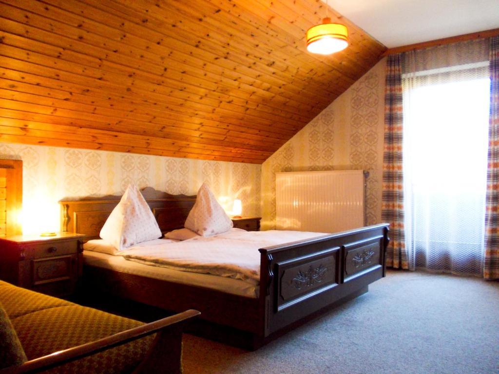 Gasthaus Gruber Otel Tamsweg Oda fotoğraf