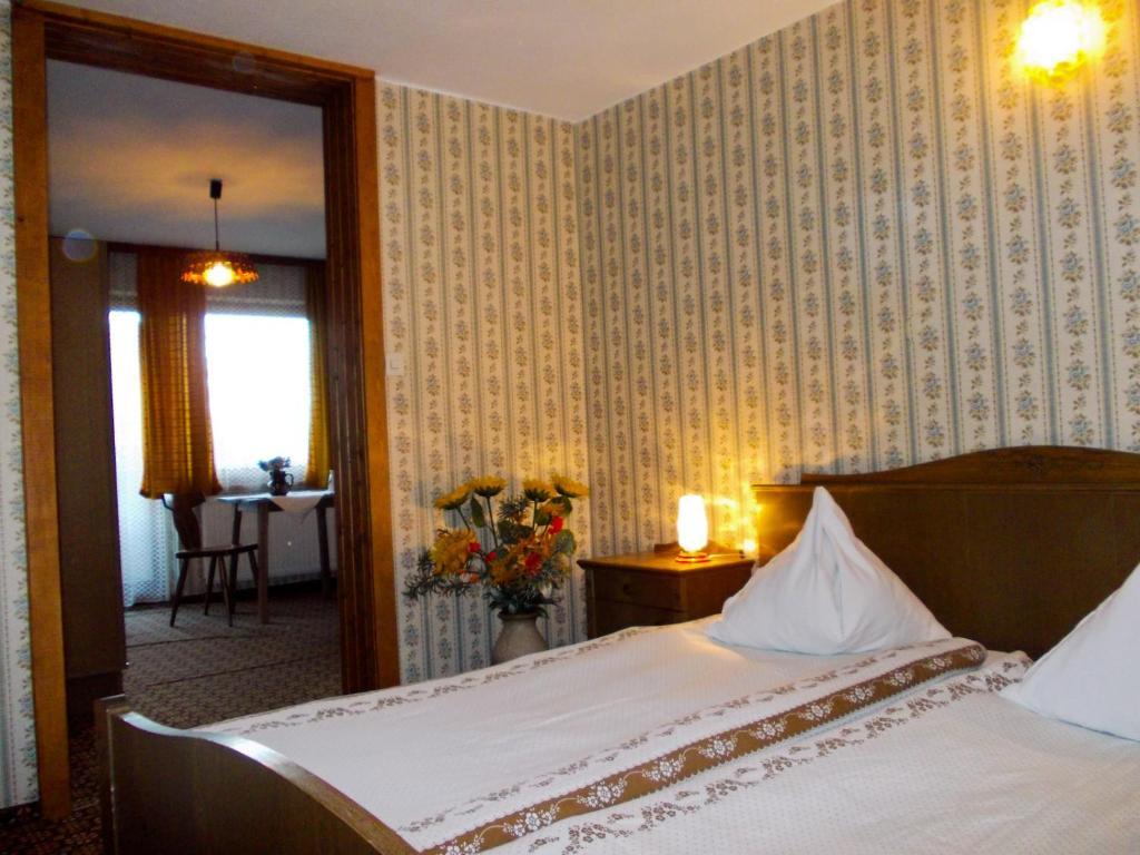 Gasthaus Gruber Otel Tamsweg Oda fotoğraf